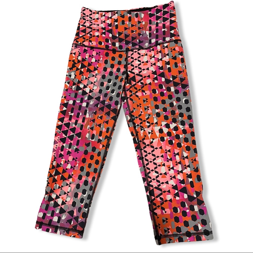 Victoria Sport Knockout Orange Geometric Print Crop by Victoria’s Secret  XS